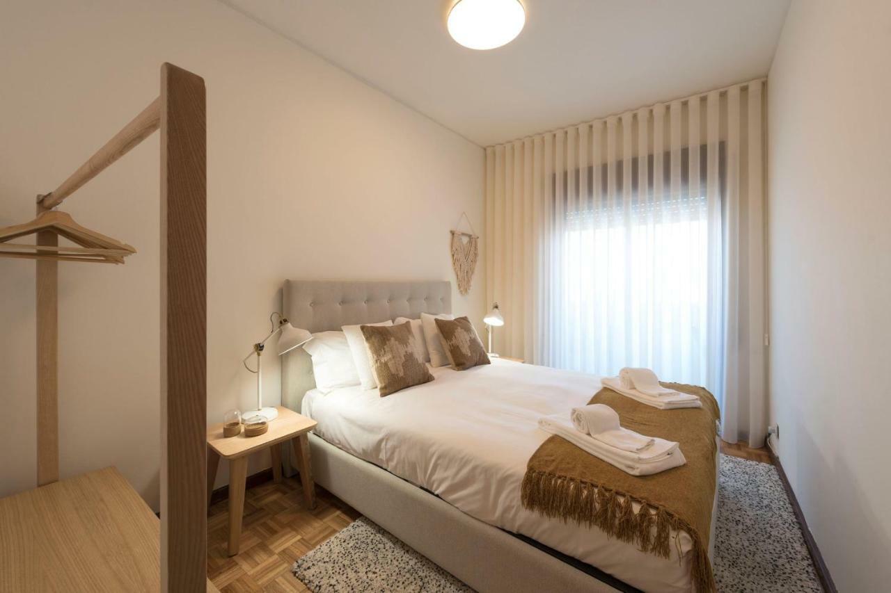 Lovelystay - Genuine Bonfim Balcony Flat * Oporto